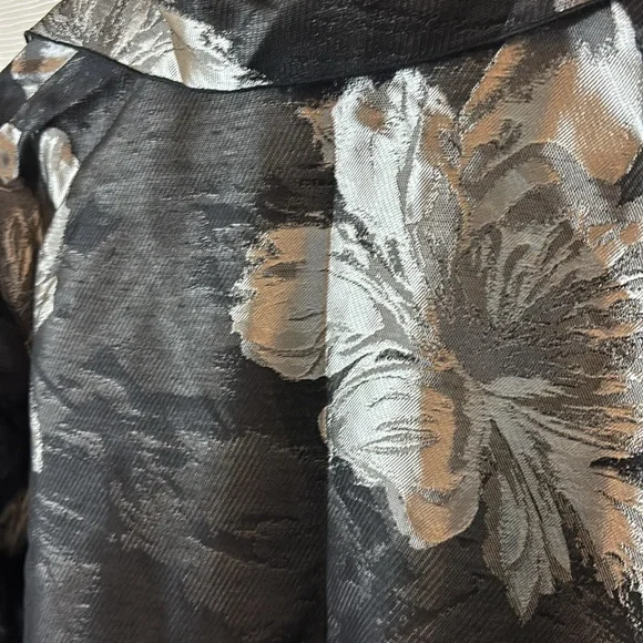 Elegant Black and Silver Floral Cardigan - Picture 5 of 6